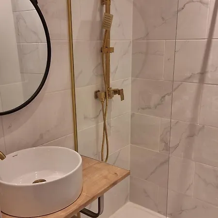 Apartment Joli Climatise A 100m De La Gare